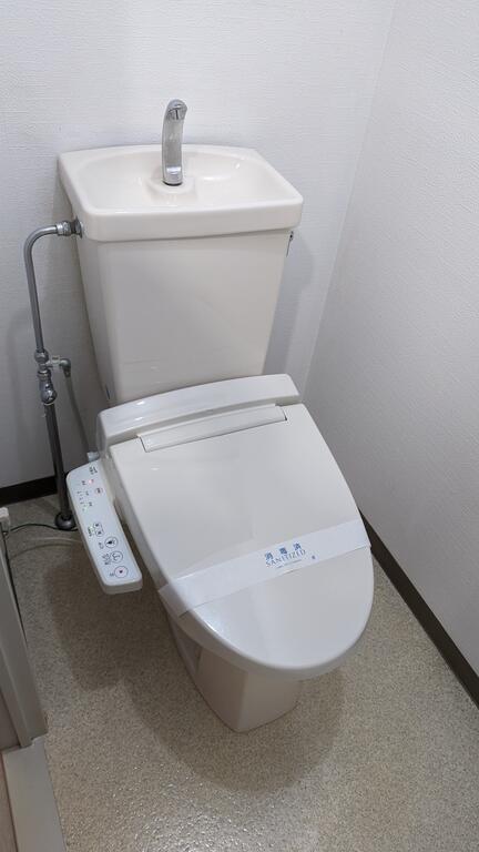 トイレ　写真は別の部屋