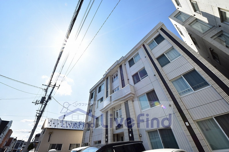 【札幌市白石区本郷通のマンションの建物外観】