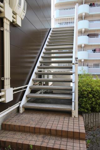 エントランス　駐車場