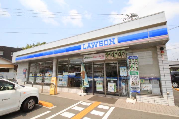 コンビニ　ローソン高知高須本町店（コンビニ）まで267m