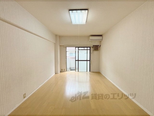 居室・リビング　洋室