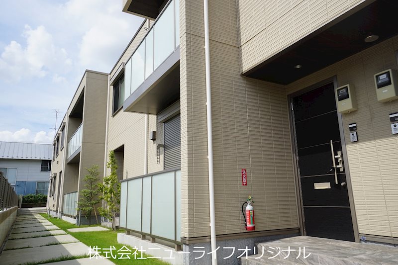 神奈川県横浜市青葉区さつきが丘（アパート）の賃貸物件の外観