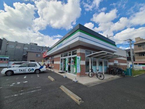 コンビニ　ファミリーマート 千種今池南店（コンビニ）まで367m