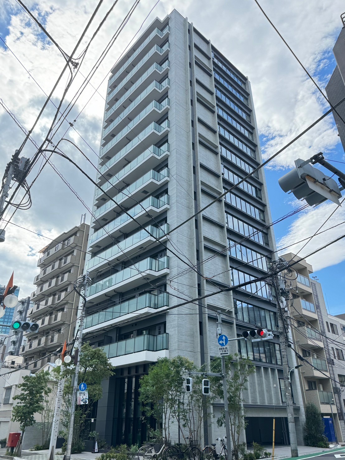 港区東麻布のマンションの建物外観