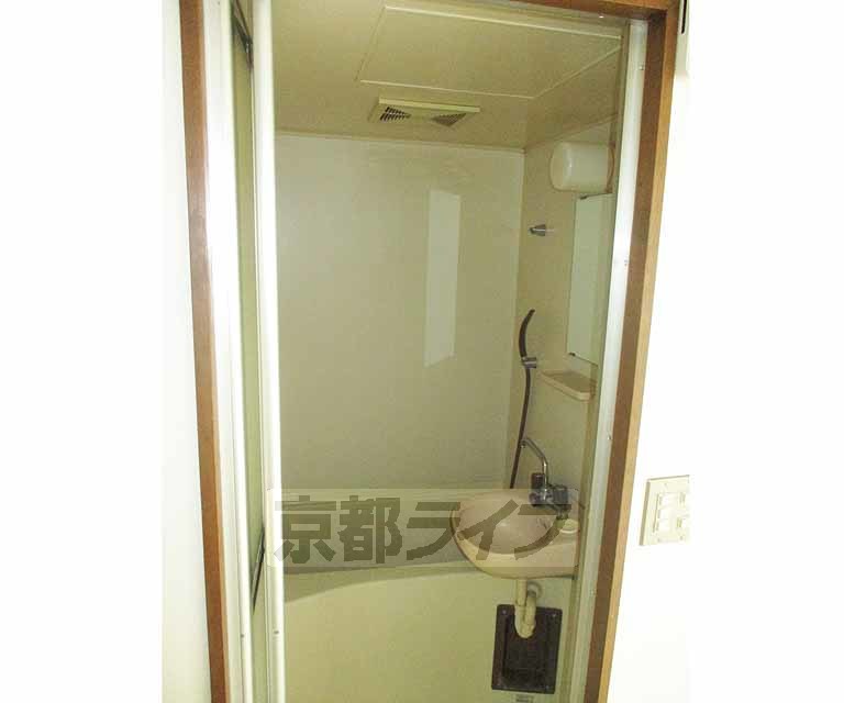 バス・シャワールーム　コンパクトで使いやすい。