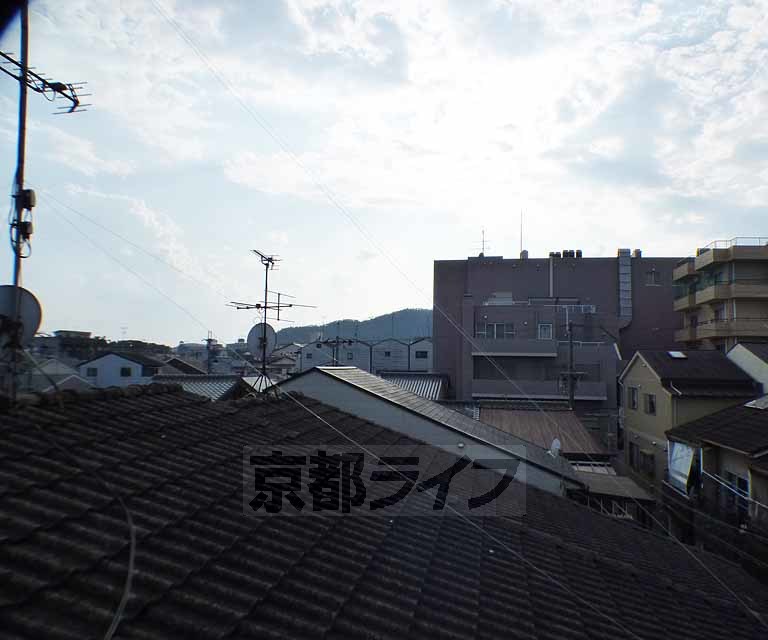 【京都市北区紫竹東栗栖町のマンションの眺望】