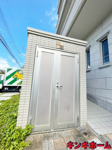 【広島市東区牛田本町のマンションのショッピングセンター】