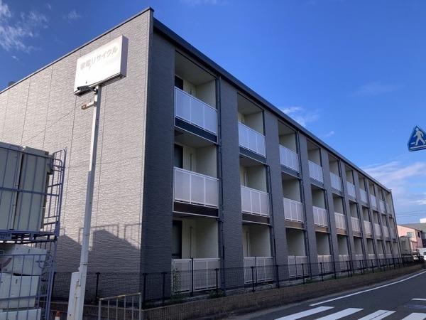 【レオパレス我孫子の建物外観】