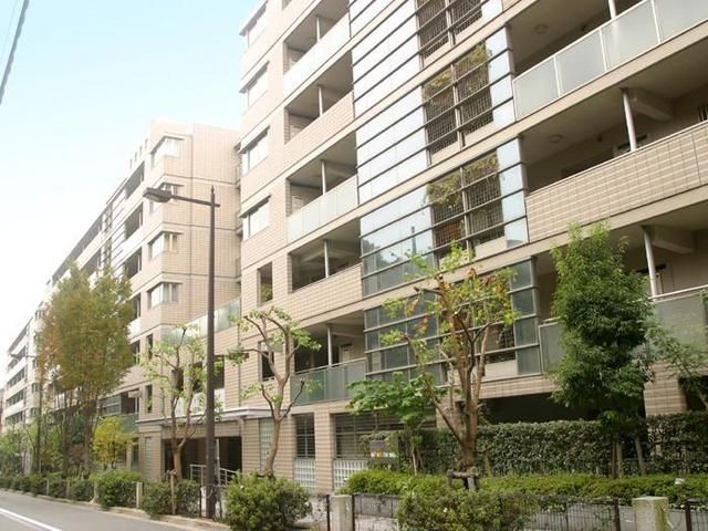 【豊島区目白のマンションの建物外観】