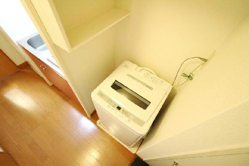 その他設備　洗濯機完備によりお手軽に引越しが可能！