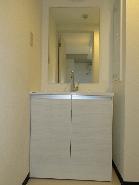 洗面設備　シャワードレッサー付きです！