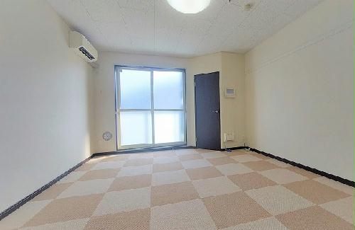 居室・リビング　2Ｆは絨毯です