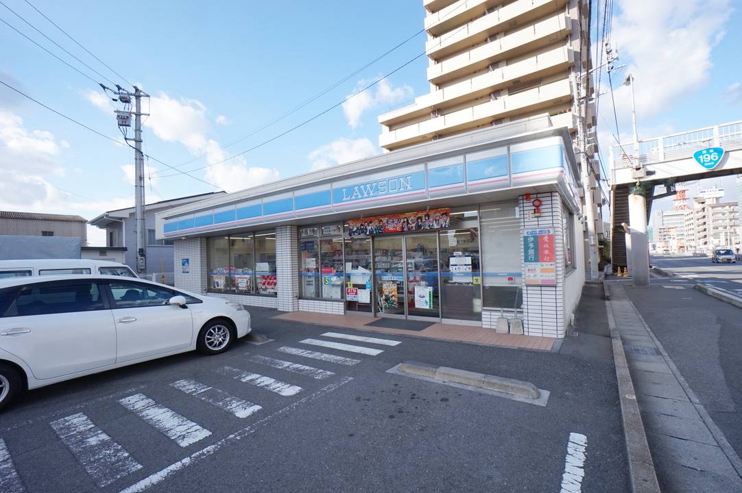コンビニ　ローソン松山山越一丁目店（コンビニ）まで621m