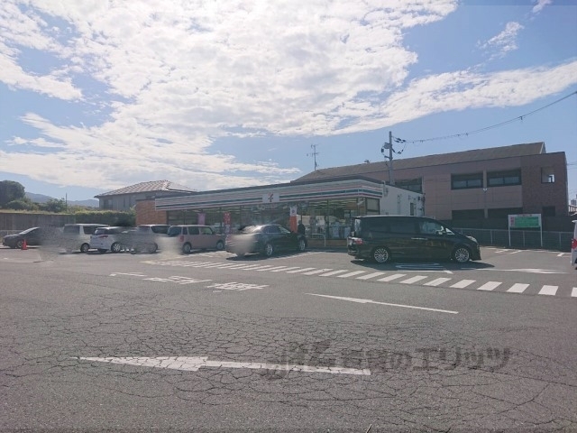 コンビニ　セブンイレブン天理インター南店（コンビニ）まで750m