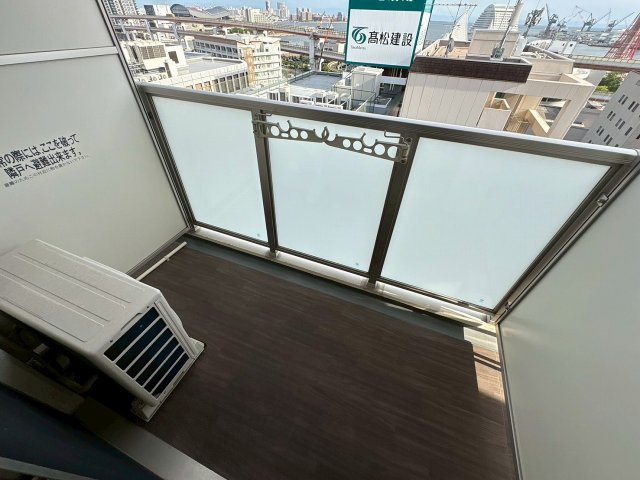 バルコニー　開放的で明るい空間を演出してくれるバルコニーです