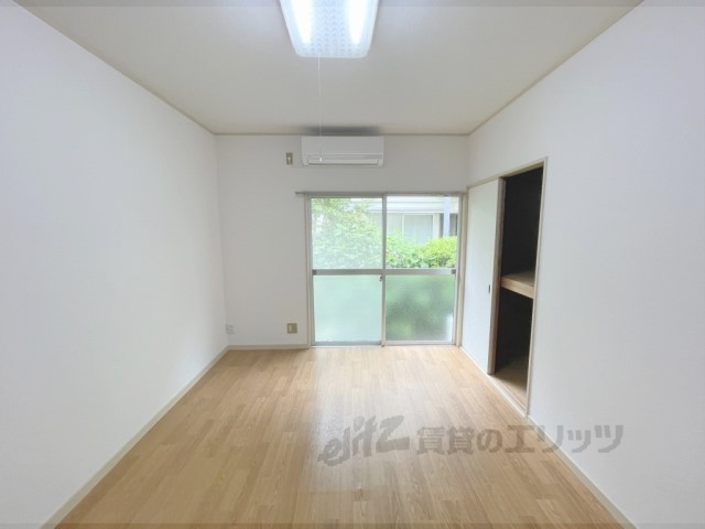 居室・リビング　洋室