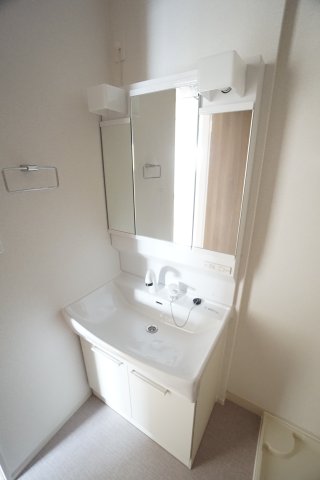 玄関　※同タイプの写真です。