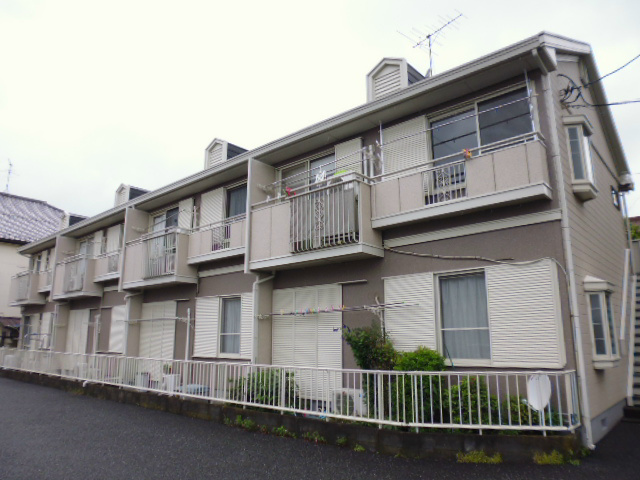 建物外観　駅徒歩10分、南向きで日当たり良好！