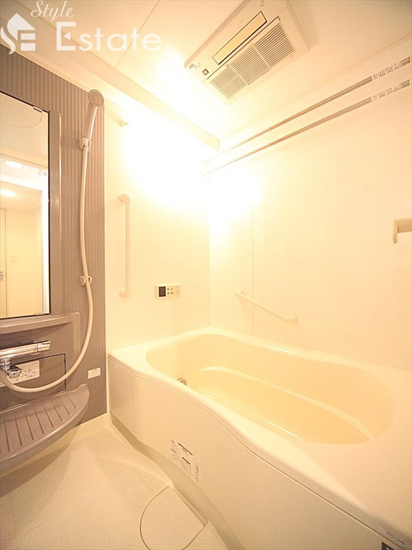 バス・シャワールーム　バスルーム