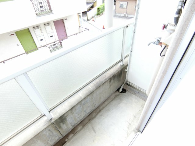 バルコニー　同物件別部屋イメージ写真