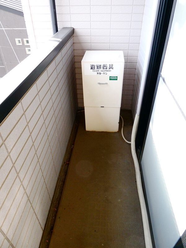 バルコニー　バルコニー