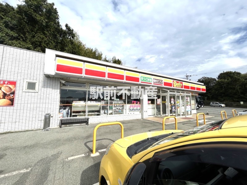 コンビニ　デイリーヤマザキ　広川当条店（コンビニ）まで1000m