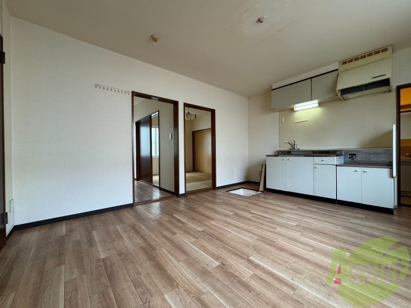 居室・リビング　広くてキレイなお部屋が広がっていて、充実した生活が送れそう。