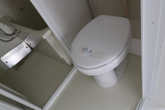 トイレ　※別号室の写真です