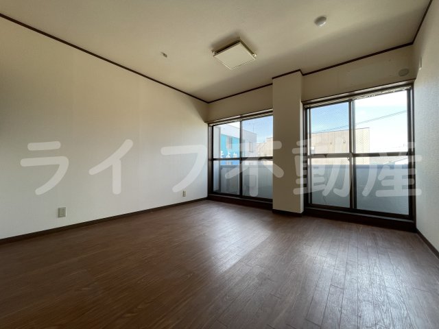 居室・リビング　ゆったりとした居間です