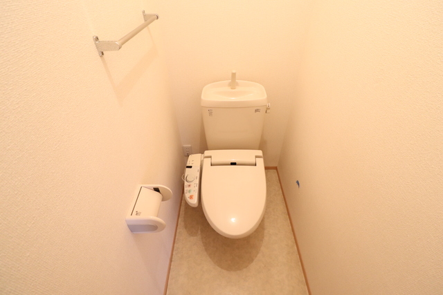 トイレ　温水洗浄便座