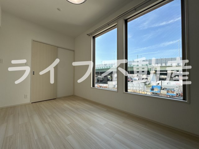 居室・リビング　こちらのリビングで趣味の時間をお楽しみください