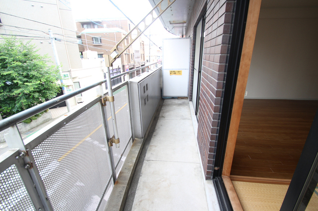 バルコニー　※別号室のお写真のため現況優先