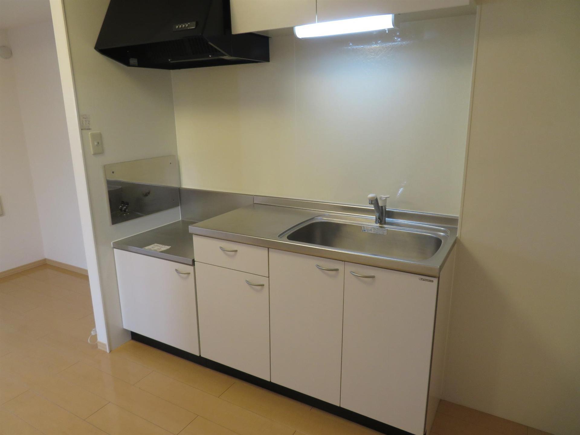 キッチン　調理作業スペースが十分に取れるキッチンです