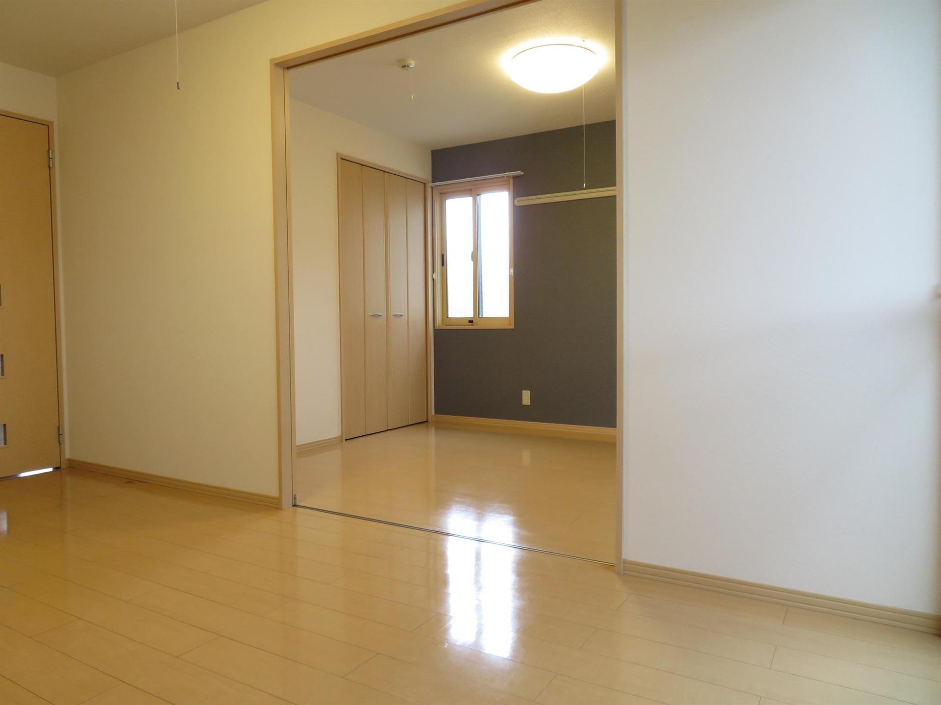 居室・リビング　南向きの明るいリビングダイニングです