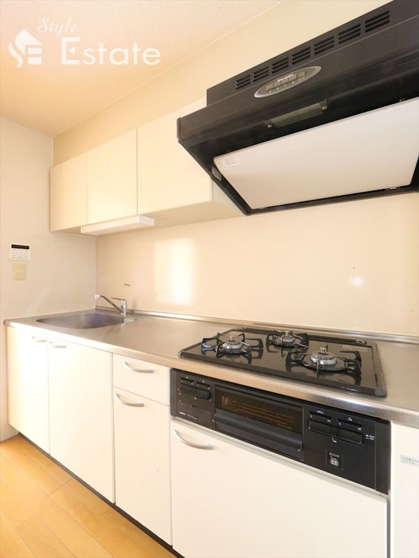 キッチン　システムキッチン（ガス3口コンロ・グリル付き）