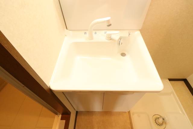 洗面設備　洗髪も出来る洗面所♪