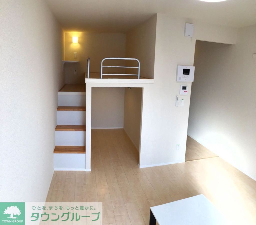 居室・リビング　バンクベッド　ベッド下は収納になっております。