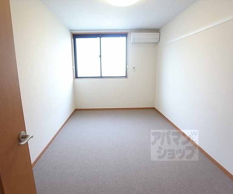 居室・リビング　広々とした洋室です。