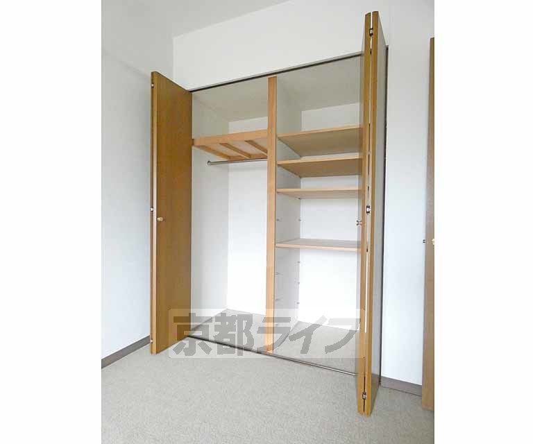 収納　詰めきれない広い収納。