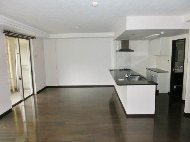 居室・リビング　使いやすい形の為、レイアウトを楽しめます♪