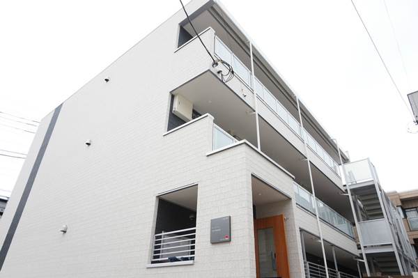 建物外観　リブリ・Ｇｏｖｅｒｎｏｒの外観