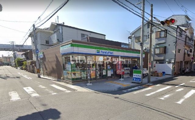 コンビニ　ファミリーマート駒川中野東店（コンビニ）まで1551m
