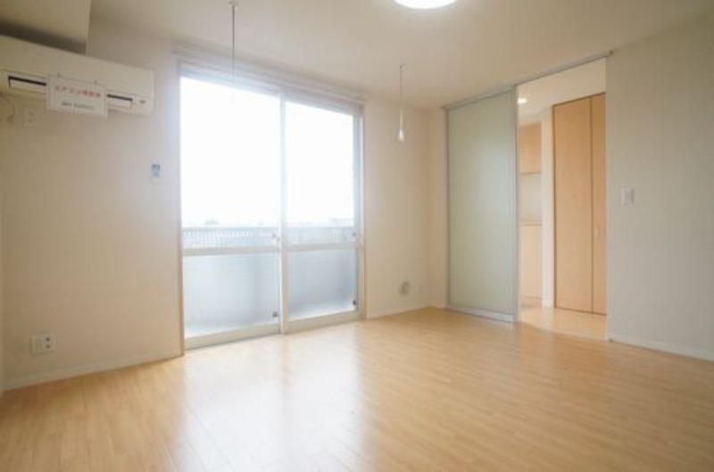 居室・リビング　図面と現状に相違がある場合には現状を優先