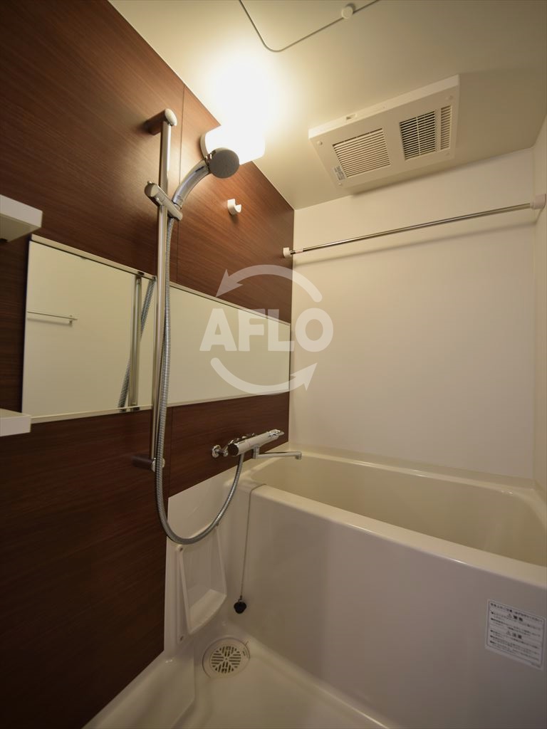 バス・シャワールーム　レオンコンフォート本町東II　浴室換気乾燥暖房機付バスルーム