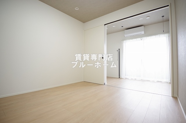 その他　洋室の別アングルです！