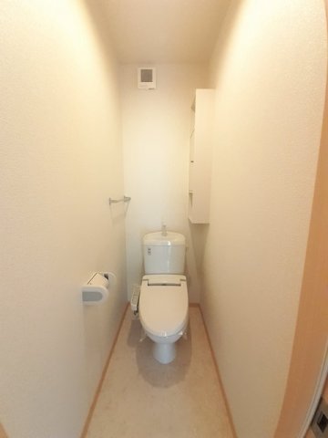 トイレ　清潔感のあるトイレです