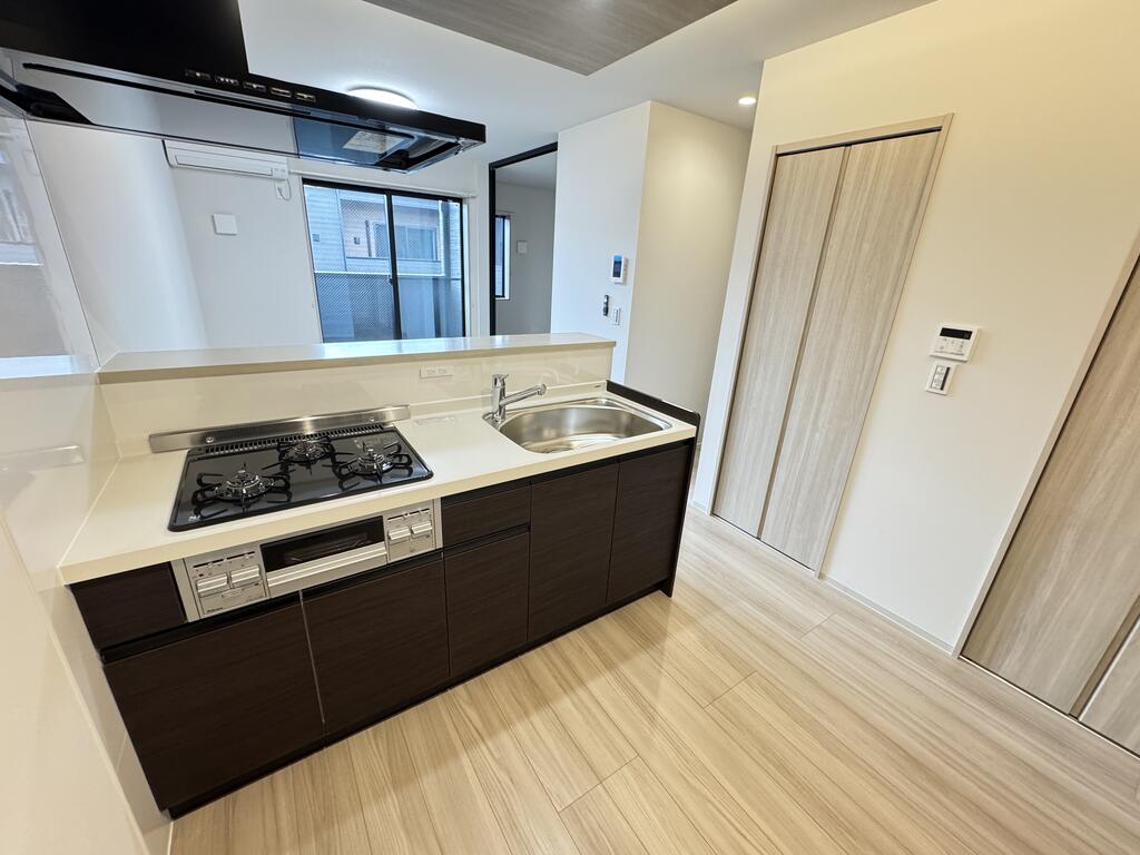 キッチン　間接照明でかっこよくスタイリッシュに！