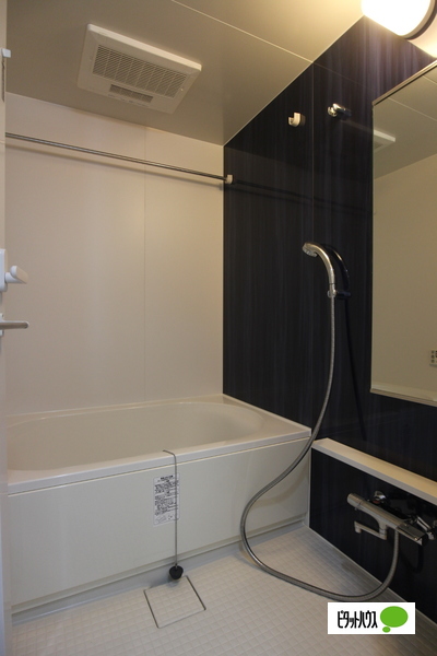 バス・シャワールーム　同物件別部屋