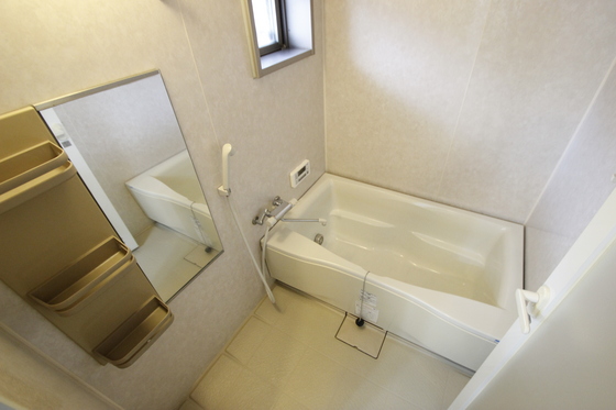 バス・シャワールーム　※別部屋の写真です