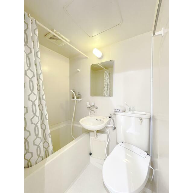 バス・シャワールーム　現況優先　１０２号室モデルルームのお写真です　※インテリアは